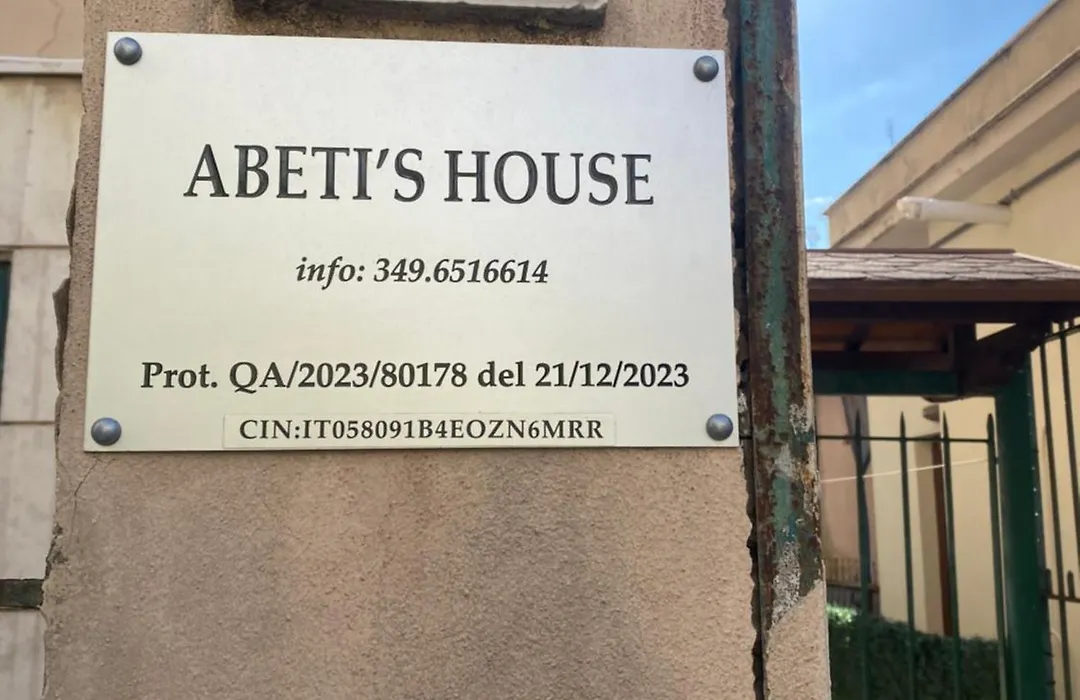 Abeti'S House-1